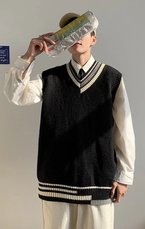 Oversized V-neck Sweater Vest Men Warm Fashion Casual Knitted Pullover Men Korean Loose Sleeveless Sweater Mens Clothes