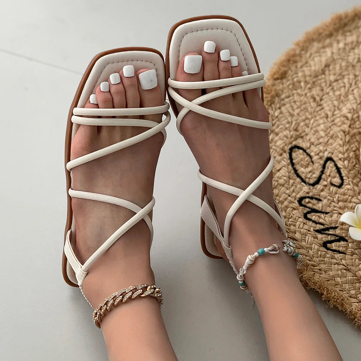 xsrrr Fashionable Flat Sandals Women Wear a Variety of Summer Fairy Style Simple Beach Roman Sandals Sandals