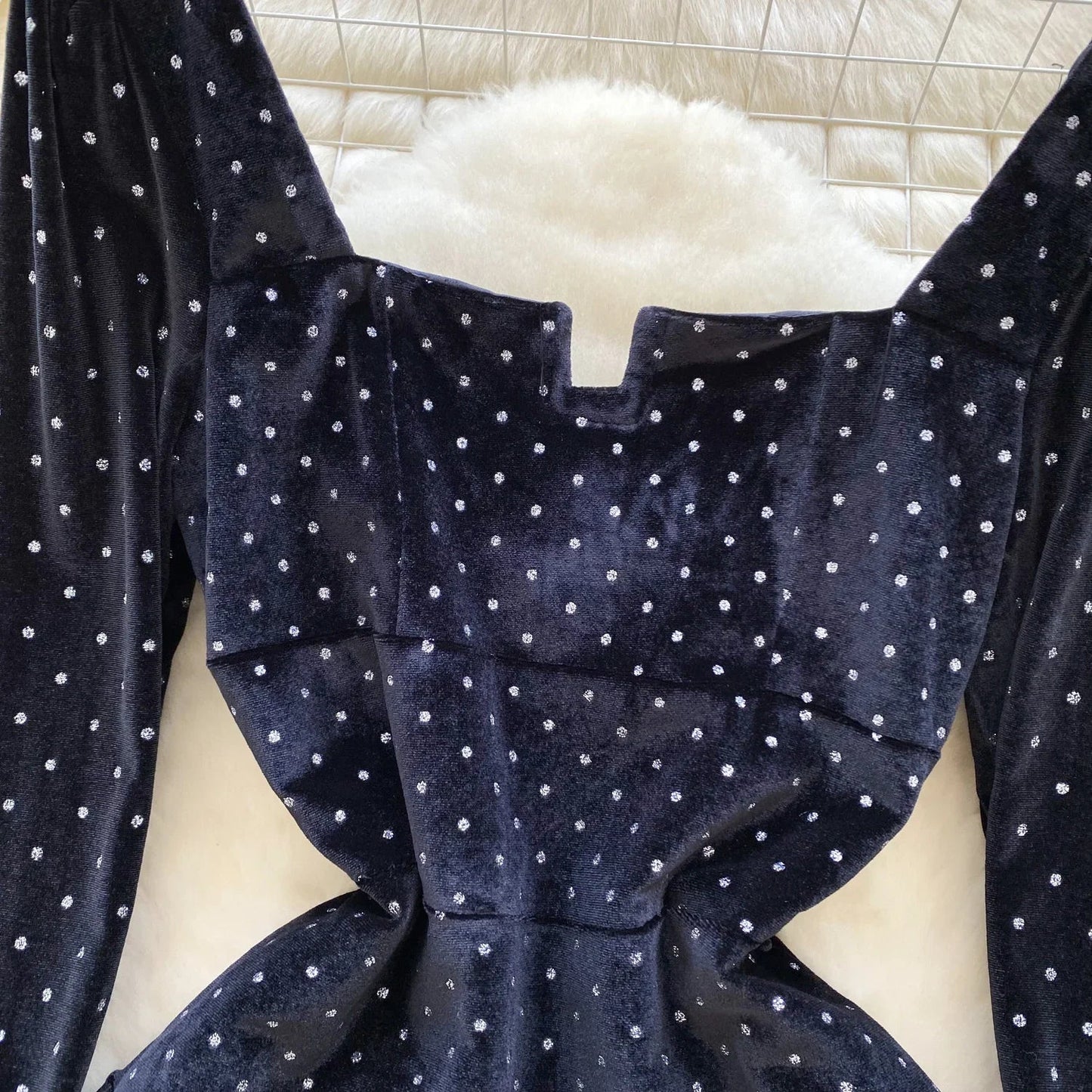 Hnewly DRESS TO IMPRESS Elegant Square Neck Vintage Long Sleeve Chic Polka Dot Slim Velvet Dresses French Fashion Evening High Street Autumn Clothing