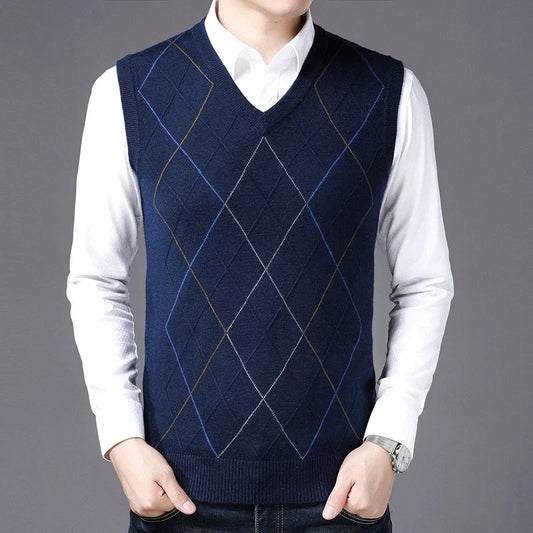 Men's Casual Sweater Vest Warm and Comfortable Vest in Autumn and Winter Oversized V-neck Sleeveless Sweater