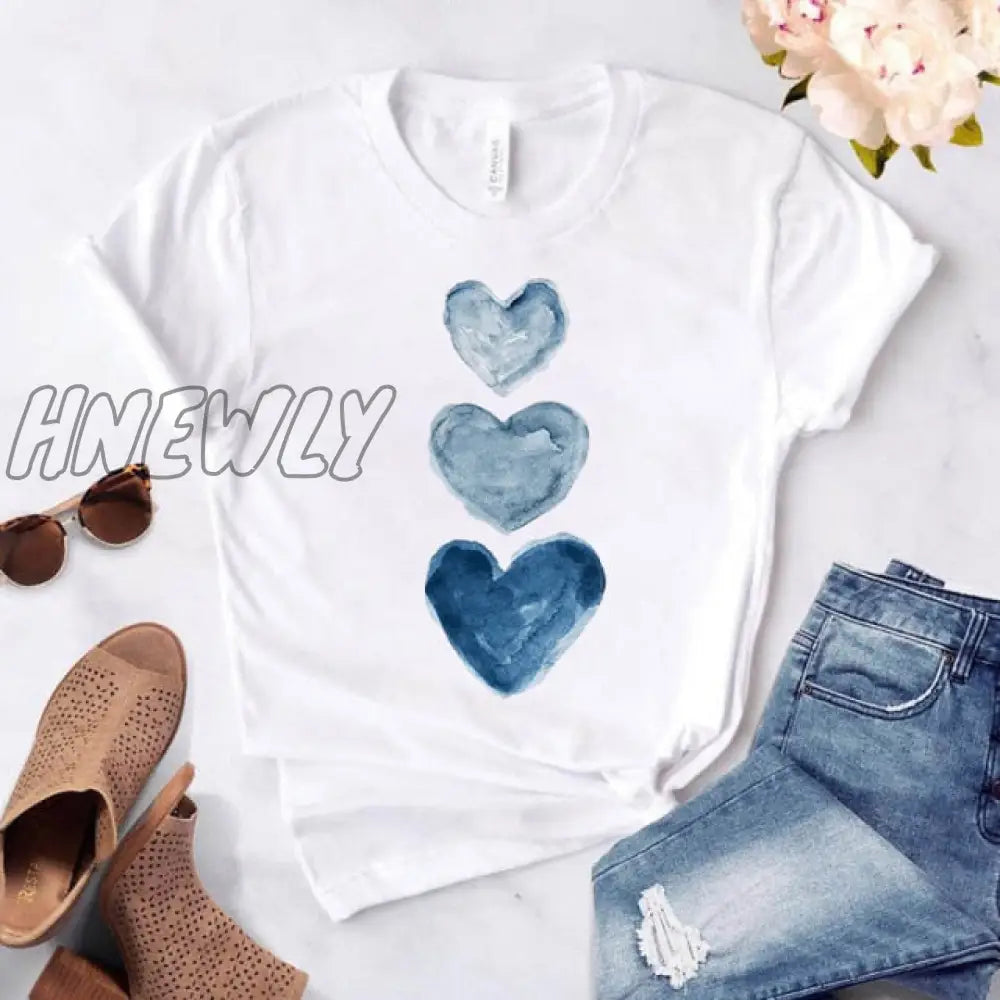 Heart flower print ladies T-shirt ladies casual basis O-collar white shirt short sleeve ladies T-shirt love graphic printing