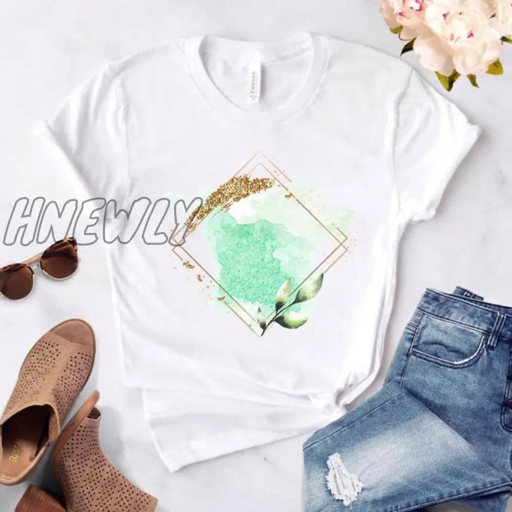 Heart flower print ladies T-shirt ladies casual basis O-collar white shirt short sleeve ladies T-shirt love graphic printing