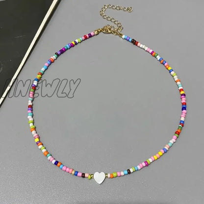 Hnewly New Nature Shell Love Heart Choker Necklace for Girl Spring Summer Fashion Small Colorful Glass Beads Necklace Gift for Friend