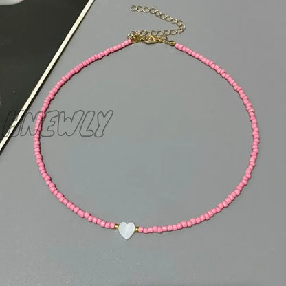 Hnewly New Nature Shell Love Heart Choker Necklace for Girl Spring Summer Fashion Small Colorful Glass Beads Necklace Gift for Friend