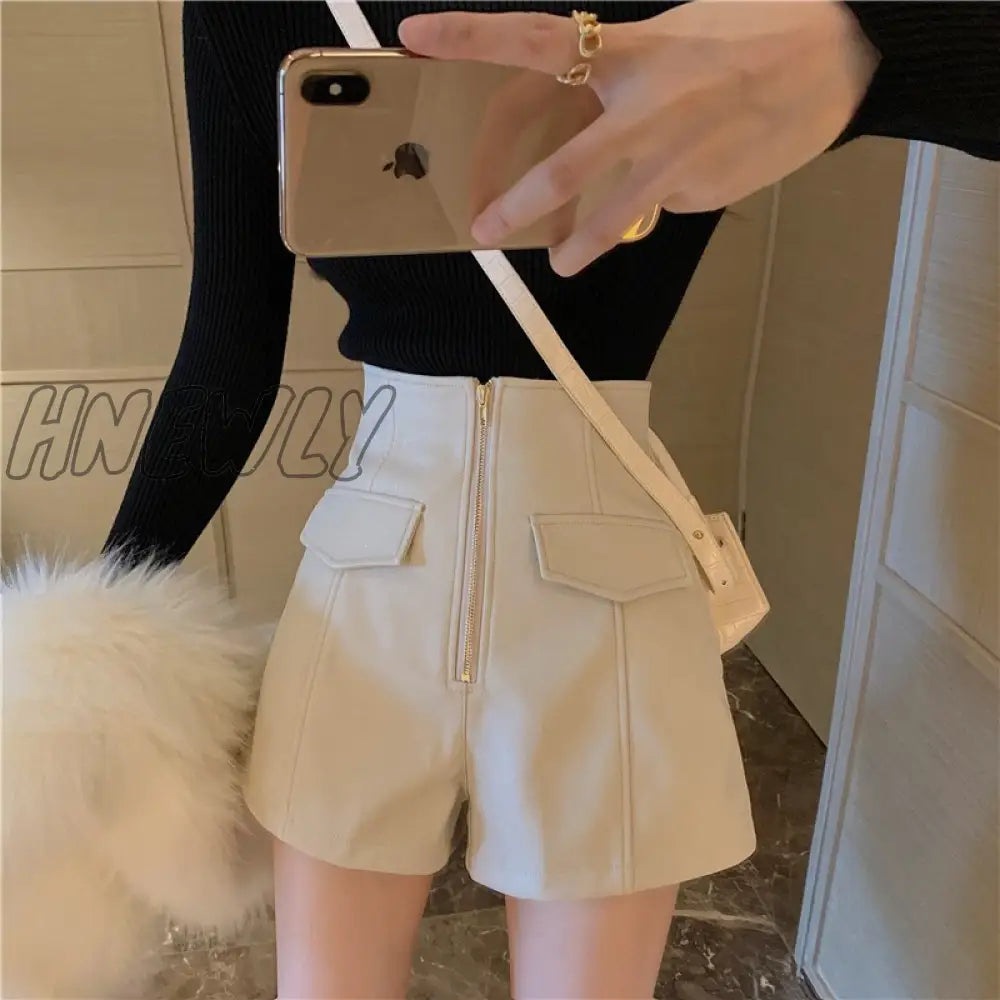 Spring Autumn PU Shorts Women Casual Loose High Waist Leather Shorts ies All Match Zipper Black White Wide leg Shorts