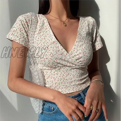 Summer French retro floral V-neck short-sleeved T-shirt Slim slimming wild high waist T-shirt women's top